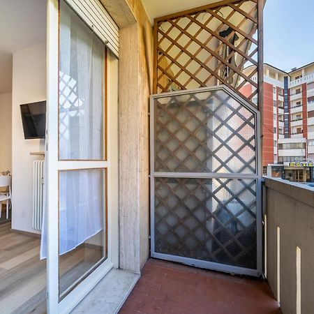 Ferienwohnung Zia Dina Apt - With Balcony Pasian di Prato Exterior foto